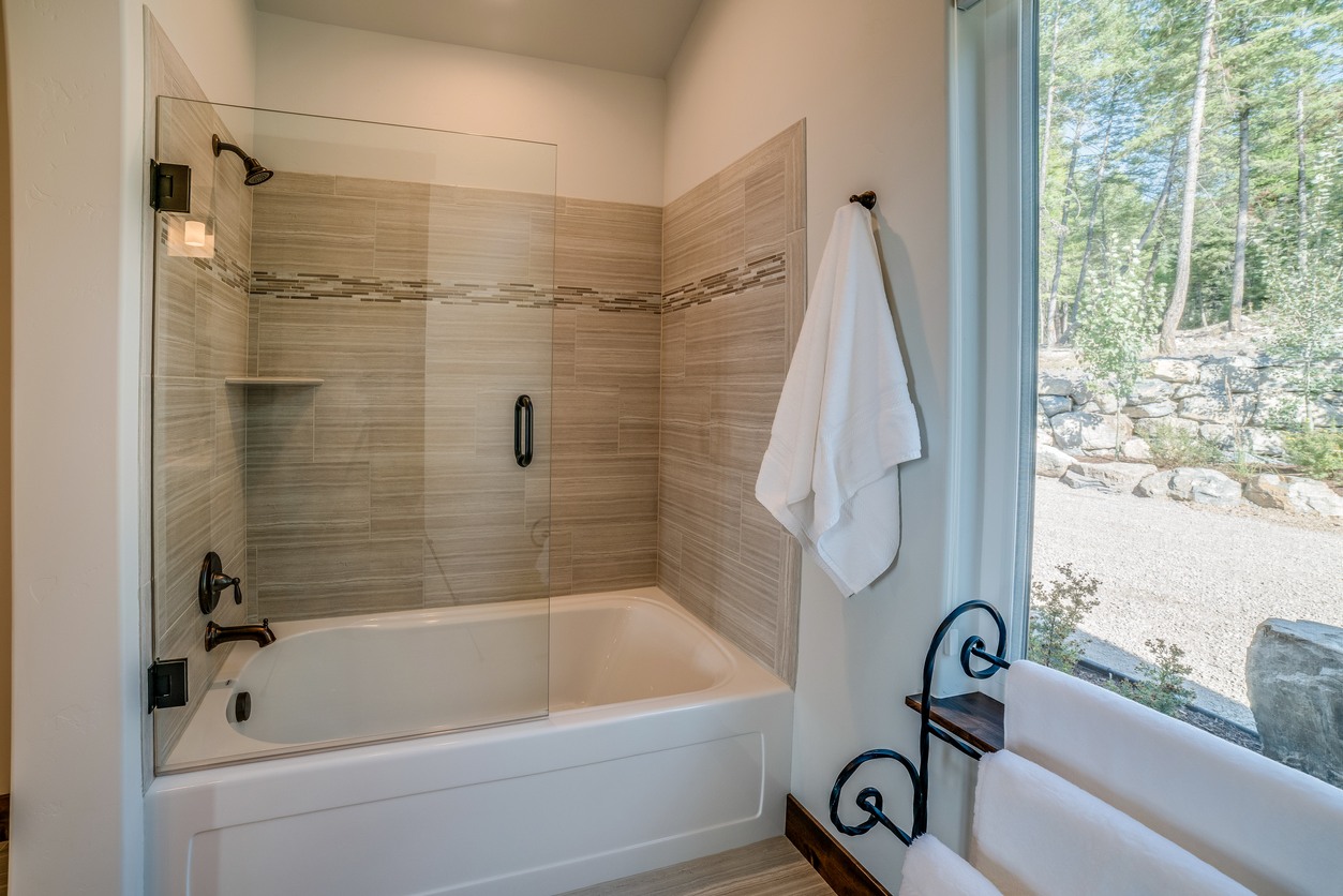 Shower & Tub Installation in Marina